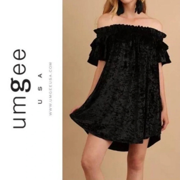 Umgee • Black Crushed Velvet Off The Shoulder Mini Dress - Picture 1 of 7